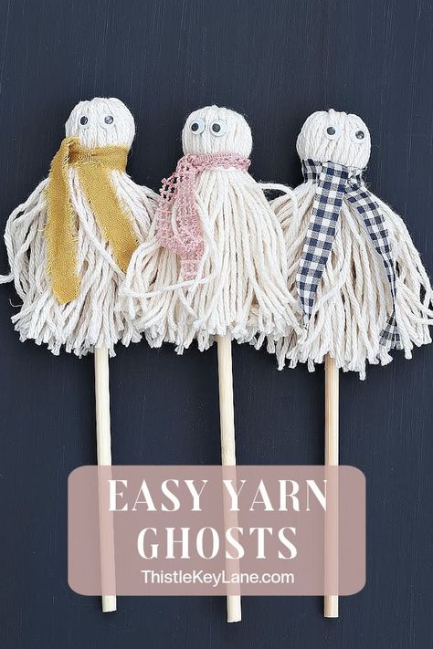 Yarn Ghosts Diy, Diy Halloween Ghosts Yarn, No Sew Ghost Crochet Pattern, Ghost Yarn Wall Hanging, Yarn Ghosts, Beginner Crochet Ghost, Ghosts For Halloween, Ghost Crafts, Ghost Diy