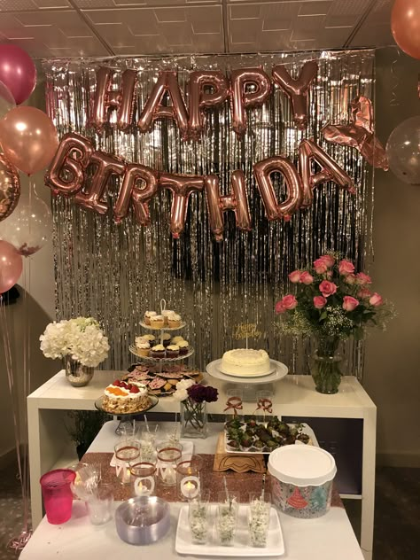 18th Birthday Decorations At Home Simple, Diy Bday Decor At Home, Happy Birthday Sign Aesthetic, Birthday Party At Home Decoration, Birthday Decoration Ideas At Restaurant, 15 Birthday Decor, Background Drops For Parties, Floral Birthday Aesthetic, 20th Birthday Decoration Ideas At Home