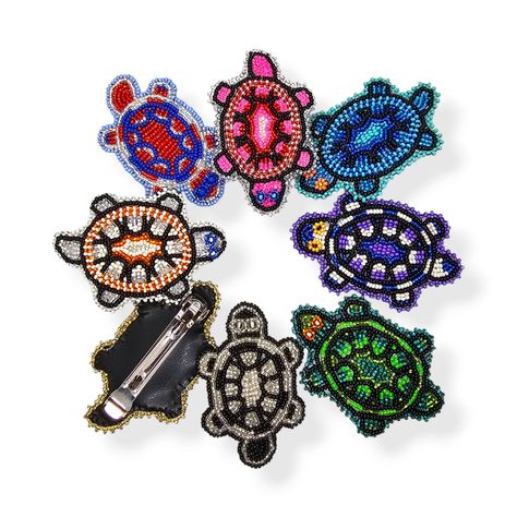 Beaded Turtle Medallion, Turtle Beadwork, Beaded Barettes, Metis Beading, Loom Beaded Necklace, Powwow Outfits, Beaded Turtle, Beaded Barrettes, Beaded Medallion