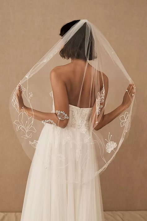 Bhldn Accessories, Veil Color, Bridal Veils And Headpieces, Fingertip Veil, Veil Styles, Bride Veil, Anthropologie Wedding, Wedding Dress Accessories, Wedding Dresses Romantic