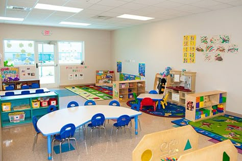 Image result for montessori toddler classroom layout Small Daycare Layout, Daycare Classroom Setup, Preschool Room Layout, Montessori Toddler Classroom, Toddler Daycare Rooms, Daycare Center Ideas, Daycare Layout, Preschool Classroom Layout, Daycare Room Design