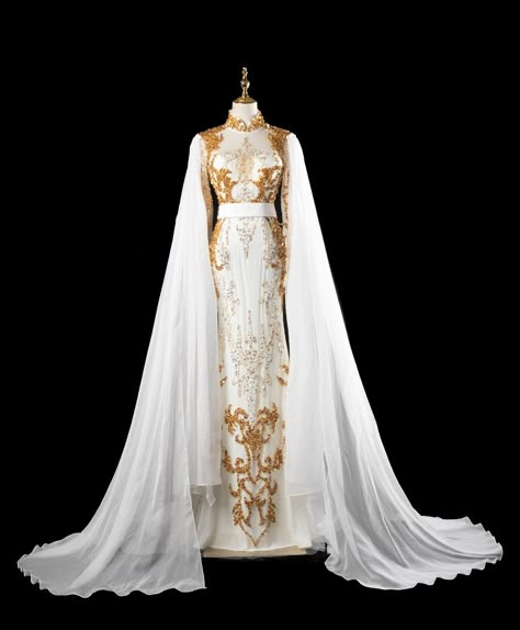 White Fantasy Dress, Royal Dresses Queens Fantasy, Wedding Dresses Garden, Beading Dress, Queen Dresses, Enchanting Wedding, Modern Princess, Royal Dresses, King Henry