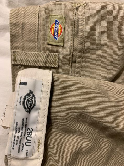 #pants #dickies #streetwear #fashion #outfits #outfitideas #ootd #beige #aesthetic Beige Dickies Outfit, Dickies Aesthetic, Ootd Beige, Dickies Streetwear, Dickies Outfit, Streetwear Fashion Outfits, Dickie Jeans, Dickies Pants, Beige Aesthetic