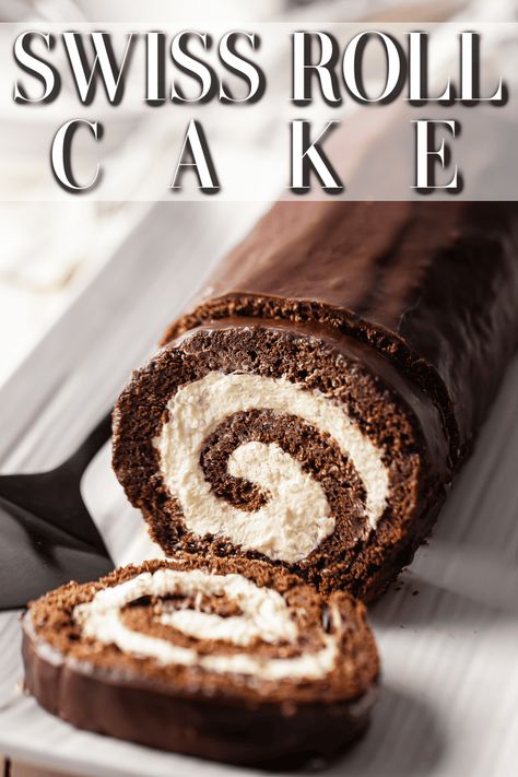 Swiss Roll Cake: Rich chocolate sponge cake spiraled around a light, fluffy whipped cream filling and coated with chocolate glaze. So good! Choc Swiss Roll Recipe, Chocolate Swiss Roll Cake, Swiss Roll Cake Recipe, Chocolate Cake Roll, Dessert Person, Roll Cake Recipe, Swiss Roll Cakes, Jelly Roll Cake, Swiss Cake