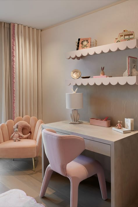 pink bedroom Desk For Girls Room, Kids Room Desk, Laura Hammett, Kids Dressing Table, Girl Desk, Big Girl Bedrooms, Kids Bedroom Inspiration, Nursery Room Inspiration, Girl Bedroom Designs