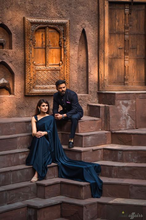 Pre-wedding shoot Hoco Poses With Date, Wedding Shoot Ideas, Pre Wedding Photoshoot Beach, Hoco Poses, Pre Wedding Photoshoot Props, Pre Wedding Photoshoot Outfit, Wedding Photoshoot Props, Pre Wedding Shoot Ideas, Pre Wedding Photoshoot Outdoor