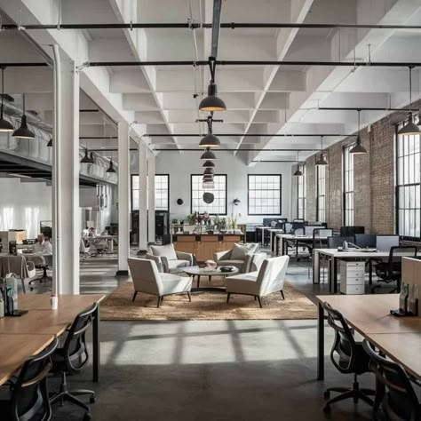 15 Industrial Office Spaces to Inspire Your Workspace (List) - Fabricerie Warehouse To Office Conversion, Loft Style Office Design, Industrial Office Decor Professional, Industrial Design Office Interior, Warehouse Office Design Workspaces, Industrial Space Design, Industrial Style Office Space, Industrial Office Meeting Room, Industrial Factory Facade Design