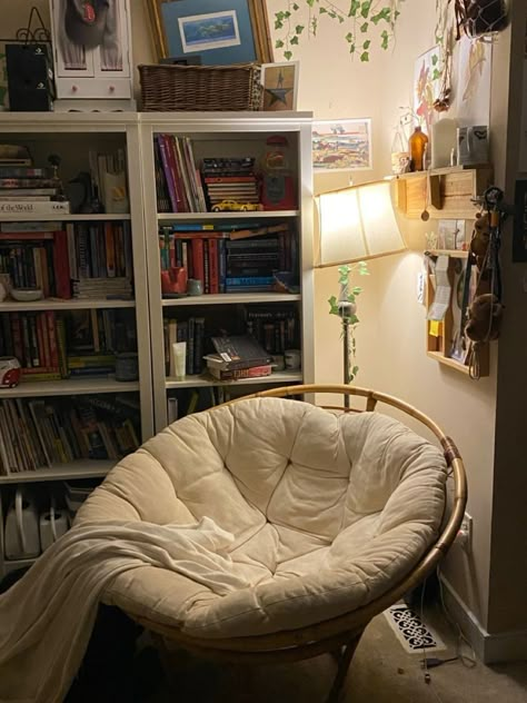 Papasan Chair, Redecorate Bedroom, Cozy Room Decor, Dreamy Room, Dream Room Inspiration, Room Makeover Bedroom, Reading Corner, Future Apartment, Room Makeover Inspiration