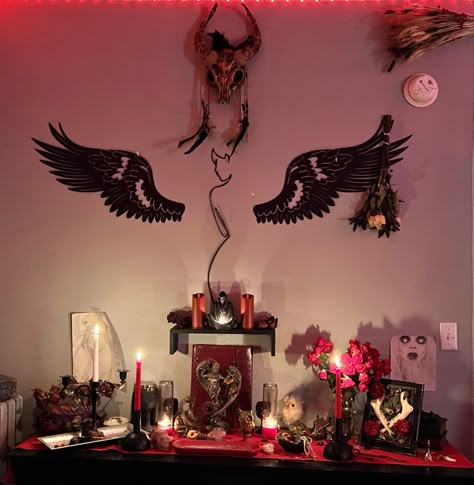 Goddess Lilith altar space Lilith Altar Aesthetic, Lilith Altar Offerings, Lilith Alter Ideas, Altar For Lilith, Lucifer Altar Ideas, Lilith Altar Ideas, Altar Setup Witchcraft, Lilith Worship, Lilith Goddess Offerings