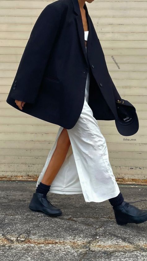 Skirt Blazer Outfit, Maxi Skirt Blazer, Minimalism Clothes, Black Blazer Outfit, White Maxi Skirt, White Maxi Skirts, The Frankie Shop, Blazer Outfit, Boyfriend Blazer