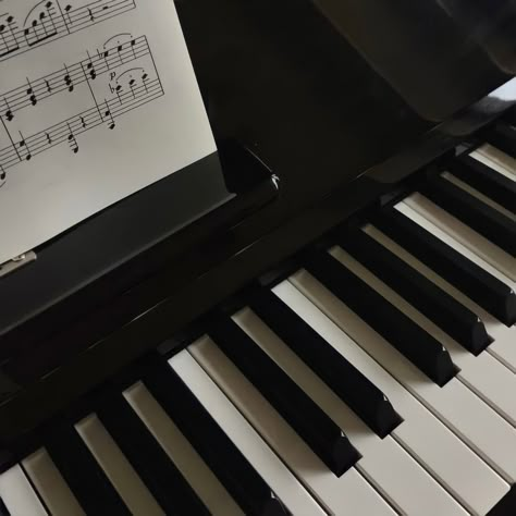 Keyboard, Sheet Music, Piano, Black And White, Music, White, Black