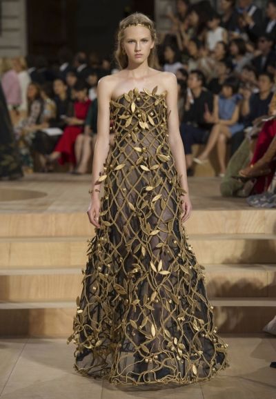 Valentino-Fall-2015-Haute-Couture43 Valentino 2015, Rome Fashion, Couture 2015, Valentino Haute Couture, Collection Couture, Valentino Couture, Valentino Women, Italian Fashion Designers, Gorgeous Gowns