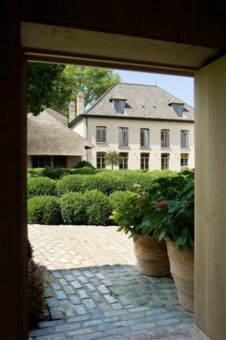 Belgian Interior Design, Belgian Architecture, Meditation Garden, Belgian Style, Event Hall, Country Interior, House Exteriors, Home Exteriors, Historic Homes