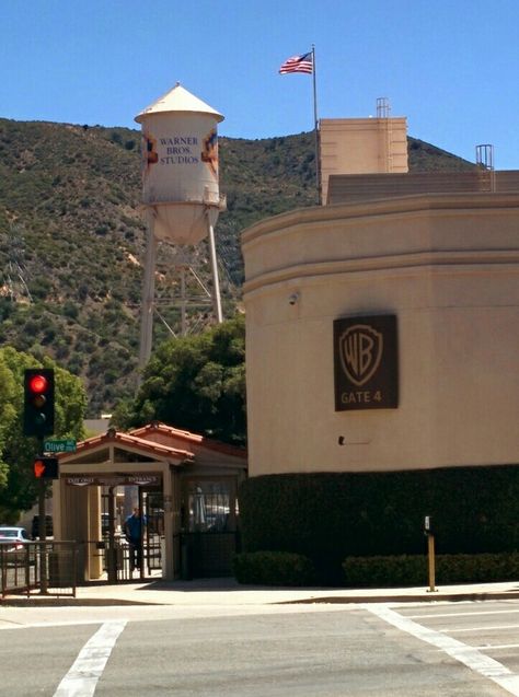 Warner Brothers Aesthetic, Warner Bros Aesthetic, Warner Bros Studio Tour Hollywood, Actress Life, Warner Brothers Studio Tour, Warner Brothers Studio, Here's To The Fools Who Dream, Actress Career, Warner Bros Studio Tour