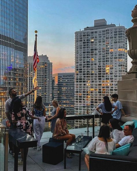 LondonHouse Chicago | Join us for breathtaking views, refreshing cocktails, and unforgettable moments. Whether you’re catching up with friends or enjoying a… | Instagram London House Chicago, Rooftop Chicago, Rooftop Balcony, Catching Up With Friends, Hotel Stay, Refreshing Cocktails, Rooftop Bar, Friend Group, Breathtaking Views