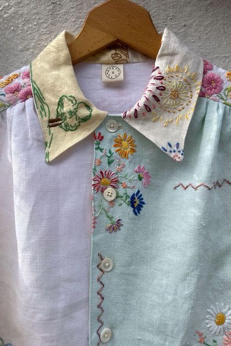 Cloth Patchwork Ideas, Patchwork And Embroidery, Buttons On Clothes Ideas, Repurposed Button Up Shirt, Fashion Craft Ideas, Upcycle Clothes Embroidery, Patchwork Button Up, Patchwork Button Up Shirt, Shirt Decorating Ideas Diy