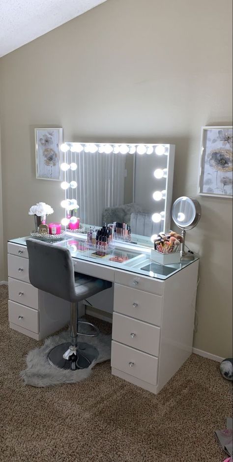 Beauty Room Vanity, Luxury Room Bedroom, Beauty Room Decor, Vanity Ideas, Vanity Room, Pinterest Room Decor, Bedroom Vanity, Apartment Decor Inspiration, Teen Bedroom Decor