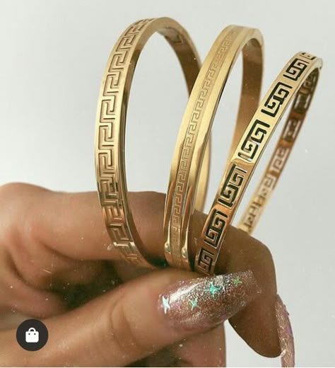 Versace Bangle Gold, Male Kada Design Gold, Kada Designs Gold, Gold Kada For Men, Kada Design, Gold Bracelet Design, Man Gold Bracelet Design, خواتم خطوبة, Versace Bracelet