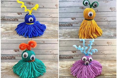 Yarn Monsters, Diy Yarn Dolls, Halloween Yarn, Friendly Monster, Halloween Craft Kits, Yarn Crafts For Kids, Monster Craft, Hallowen Ideas, Monster Crafts