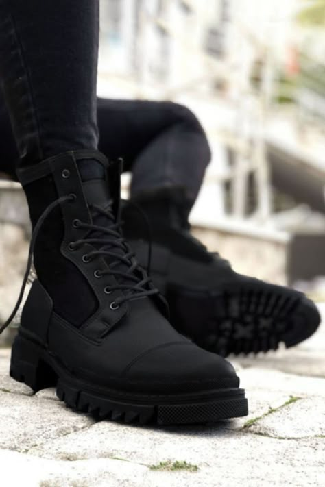 Mens Boots Fashion Casual, Postal Bot, Man Boots Style, Mens Boots Style, Men Shoes Aesthetic, Big King, Boots Outfit Men, Black Boots Men, Shoes Aesthetic