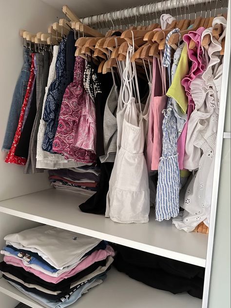 Clothes Collection Closet Aesthetic, Dream Closets Aesthetic, Nice Wardrobe Aesthetic, Clean Aesthetic Closet, Wardrobe Aesthetic Vision Board, Closet Organization Dresses, Good Wardrobe Aesthetic, Minimal Closet Aesthetic, Girl Closet Aesthetic