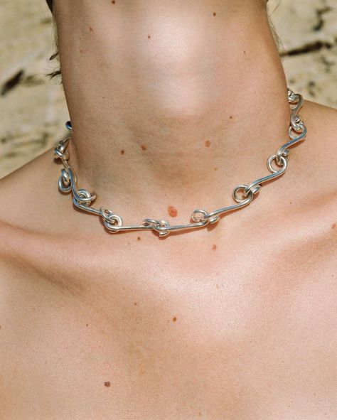 Cross choker