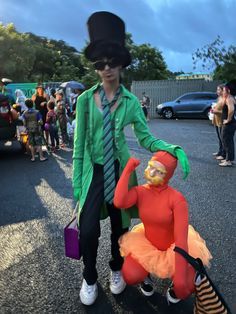 Gay Duo Halloween Costumes, Dress Code Halloween Costumes, Lorax Halloween Costumes Duo, Silly Duo Halloween Costumes, Cute Duo Halloween Costumes Best Friends Funny, Lorax And Onceler Costume Duo, Diy Oncler Costume, Lorax Duo Costume, Halloween Duos Funny