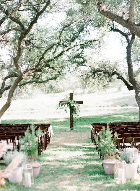 Wooden Pews Outdoor Weddings, Outdoor Wedding Cross Altar, Simple Wedding Decorations Ceremony, Wedding Cross With Greenery, Outdoor Wedding Cross Backdrop, Altar Ideas Wedding Outdoor Ceremony, Outdoor Christian Wedding Ceremony, Diy Cross For Wedding Ceremony, Cross Aisle Wedding