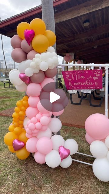 Buncha Balloons; Oahu balloon decoration on Instagram: "Turn a garment rack into an entrance sign holder with me! 

I had this idea in my head but not sure if I really executed it the way I wanted too. LOL 

Maybe I’m just harsh on myself? 

Anyways, my client loved it and that’s all that matters 🤗🩷🫶🏽
.
.
.
.
.
#balloongarland #entrancesign #sweethearttheme #sweetheartbabyshower #balloonsforbabyshower #bunchaballoonshi" Clothing Rack Balloon Arch, Entrance Balloon Decoration, 50th Anniversary Party, Balloon Display, Garment Rack, Entrance Sign, Sign Holder, Garment Racks, Wedding Welcome Signs