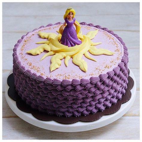 Rapunzel Torte, Rapunzel Party Ideas, Rapunzel Birthday Cake, Bolo Rapunzel, Rapunzel Cake, Tangled Birthday Party, Rapunzel Birthday Party, Rapunzel Birthday, Tangled Birthday