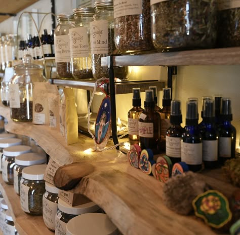 Small Apothecary Business, Holistic Shop, Herbal Clinic, Herbal Shop Interior, Herbalist Shop Design, Apothecary Store Aesthetic, Herbal Apothecary Aesthetic Room, Apothecary Store, Naturopathy Clinic