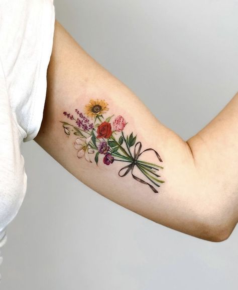 Realistic Bouquet Tattoo, Watercolor Flower Bouquet Tattoo, Bouquet Arm Tattoo, Bouquet With Ribbon Tattoo, Bouquet Of Flowers Tattoo Color, Floral Bouquet Tattoo Color, Colored Bouquet Tattoo, Colorful Flower Bouquet Tattoo, Fine Line Flower Tattoo Color