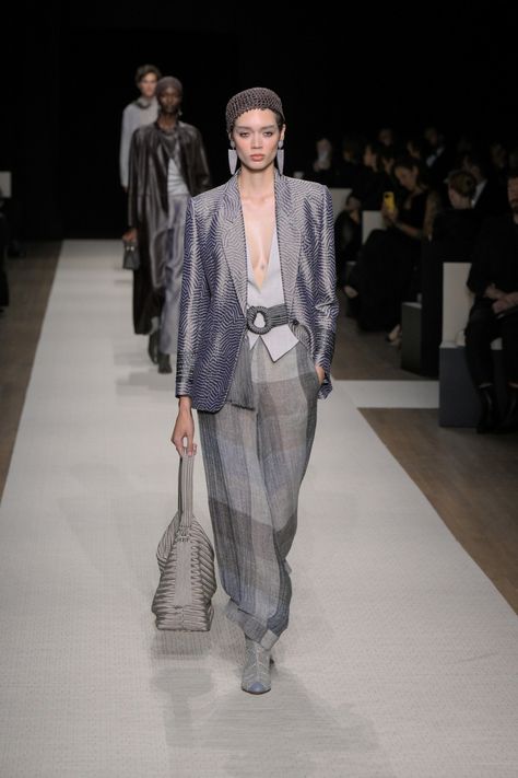 Giorgio Armani Spring 2025 Ready-to-Wear Runway, Fashion Show & Collection Review [PHOTOS] Giorgio Armani Designer, Mood Board Aesthetic, Armani Fashion, Spring 2025, Show Collection, Butter Yellow, Fashion Show Collection, Runway Looks, Fashion Week Spring