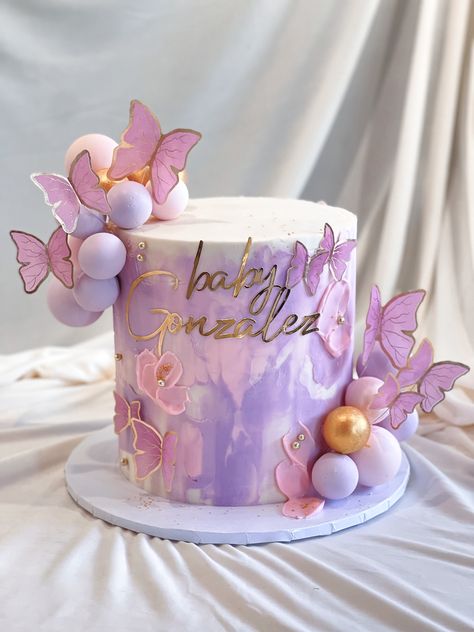 Purple Birthday Theme Ideas, Babyshower Decoration Ideas Girl, Babyshower Ideas Baby Girl, Pink Butterfly Cake Ideas, Purple Butterfly Theme Cake, Pink And Purple Cake Ideas Birthday, Pink Baby Shower Cake Ideas, Butterfly Cake For Baby Girl, Girl Baby Birthday Theme