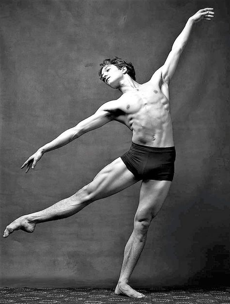 Male Dancer Aesthetic, Ballet Dancer Photography, Men Ballet, Modern Dance Poses, Male Ballerina, Dance Men, Ballerina Poses, English National Ballet, Male Dancers