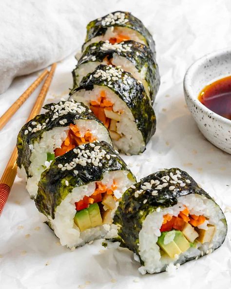 If you're a lover of sushi, you're going to love these Vegan Sushi Rolls with Crispy Tofu! They're super simple to make, protein and veggie-packed, plus super delicious! #plantbasedonabudget #tofu #sushi Veg Sushi, Katsu Ramen, Tofu Sushi, Vegan Sushi Rolls, Sushi Vegan, Veggie Sushi, Sushi Recipes Homemade, Vegan Japanese, Sushi Love