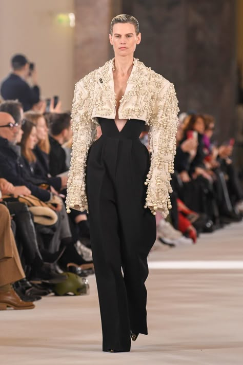 Couture Spring 2023, Schiaparelli Dress, Schiaparelli Couture, High Fashion Couture, Creation Couture, Fashion Design Sketches, Mode Inspo, 2023 Collection, Come And Go