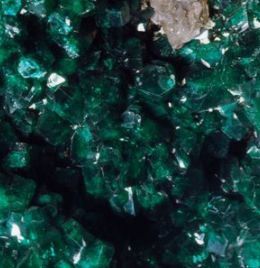 Green Crystal Aesthetic, Emerald Green Aesthetic, Emerald Aesthetic, Crystal Aesthetics, Dragon Core, Healing Pictures, Grow Crystals, Make Crystals, Grow Your Own Crystals