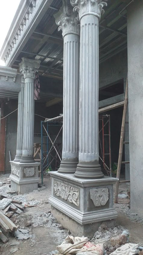 Profilindo Bangunan
WA. 081315588229 Cement Pillar Design, Elevation Wall Design, Round Column Design, Square Pillar Design, Roman Pillars, Arches Design, House Pillars, Classic Elevation, درابزين السلم