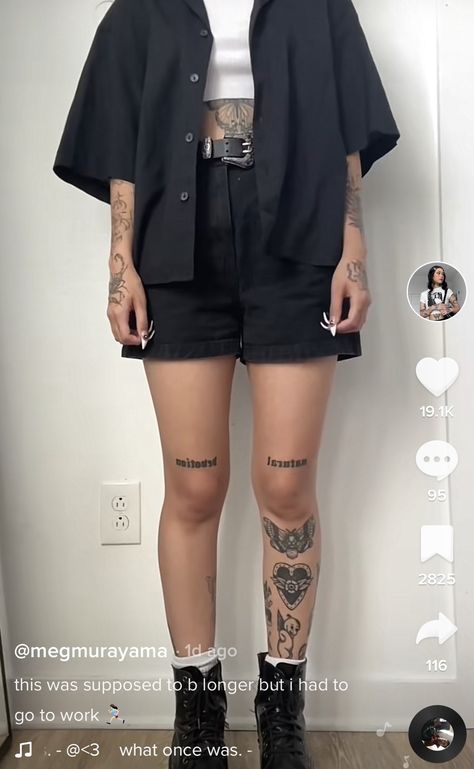 Tattoo Artist Style Clothing, Goth Shorts Outfits, Artist Style Clothing, Black Denim Shorts Outfit, Tattoo Outfit, Shorts Outfit Casual, Goth Shorts, Daniela Lopez, Casual Goth