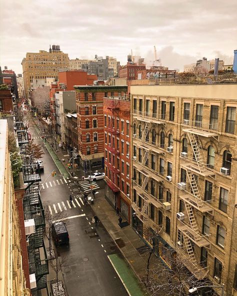 Nyc Birds Eye View, Nyc Bloxburg, Romantasizing Life, Birds Eye View City, Bird Eye View, Nyc Neighborhoods, Apartment In London, New York Photos, Nyc Street