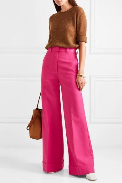 Rainbow Clothes, Mode Rose, Combination Fashion, Pink Trousers, Pink Pants, Inspiration Mode, Mode Inspiration, Fashion Colours, Work Fashion