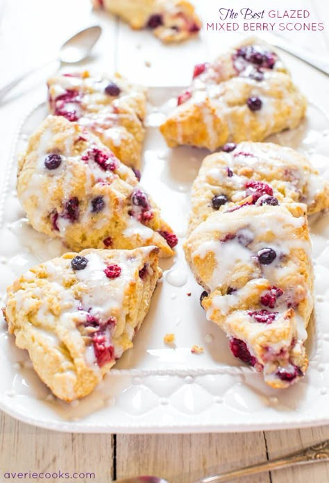 Mixed Berries Recipes, Mixed Berry Scones, Flaky Scones, Best Scone Recipe, Bread Garlic, Berry Scones, Bread Puddings, Homemade Scones, Averie Cooks