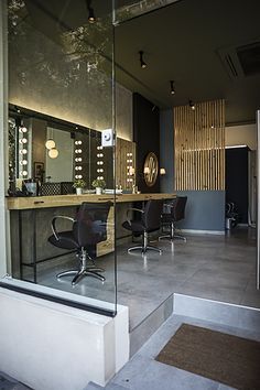 Barbershop Design Interior, Interior Design India, Hair Salon Interior Design, Salon Interior Design Ideas, Barber Shop Interior, Hair Salon Ideas, Home Hair Salons, Hairdresser Salon, Hair Salon Design