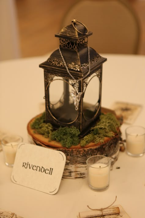 Rivendell (Lord of the Rings) table centerpiece Middle Earth Wedding, Lord Of The Rings Wedding, Hobbit Wedding, Elvish Wedding, Lotr Wedding, Nerd Wedding, Themed Wedding Decorations, Nerdy Wedding, Geek Wedding