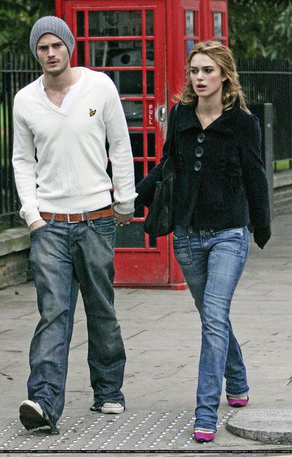 jamie dornan Keira Knightley Style, Kiera Knightly, Frazzled English Woman, Keira Knightly, Couple Fits, Keira Knightley, Girl Crushes, Jamie Dornan, Celebrity Couples