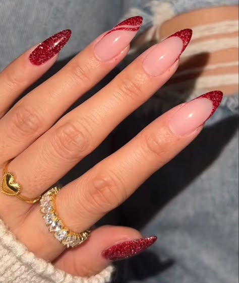 Christmas Nails Inspiration, Christmas Nails Art, Winter Nails Design, Winter Nails Ideas, Christmas Nails 2023, Winter Nail Colors, Christmas Nails Ideas, Nail Designs Pictures, 2023 Nail