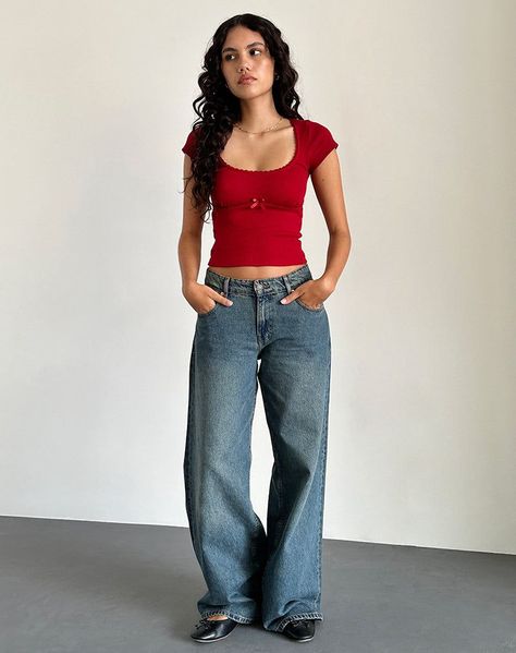 Styling Red Top, Styling Red Shirt, Red Top Skirt Outfit, Square Neckline Top Outfit, Red And Jeans Outfits, Red Top Jeans Outfit, How To Style A Red Top, Red Top With Jeans Outfit, Red Fits Aesthetic