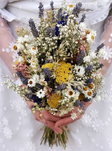 Festival Meadow Dried Flower Wedding Bouquet Bouquet Champetre, Wildflower Wedding Bouquet, Dried Flowers Wedding, Wildflower Bouquet, Trendy Flowers, Wildflower Wedding, Wedding Bridal Bouquets, Dried Flower Bouquet, Ideal Wedding