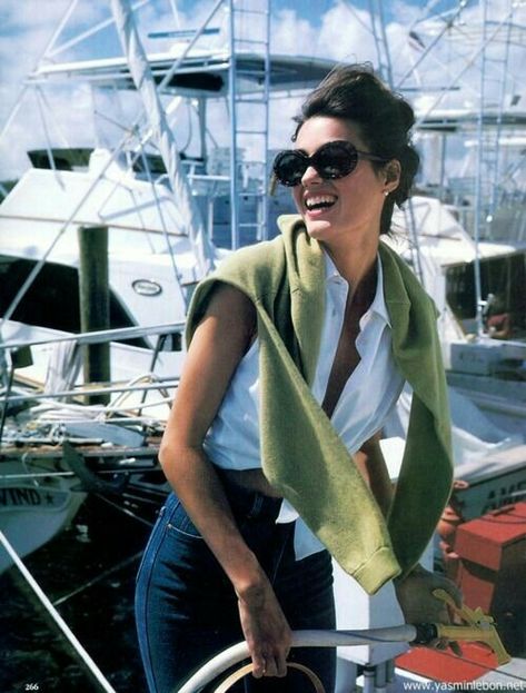 Maritime Chic. Adrette Outfits, Chique Outfits, Dresses Aesthetic, Look Retro, Boating Outfit, Summer Dresses For Wedding Guest, Estilo Preppy, On A Boat, Old Money Style